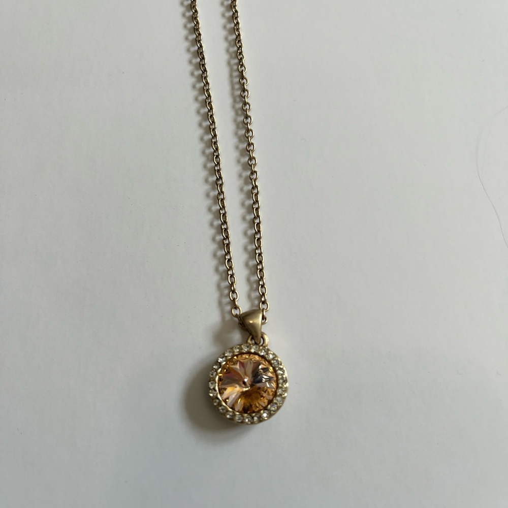 Pendant necklace